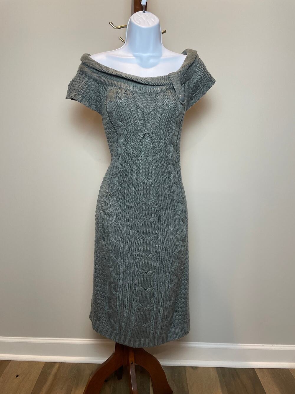 Tiana B. Dress Size M Gray Cap Sleeve Cable Knit Sweater Cowl Neck Stretch